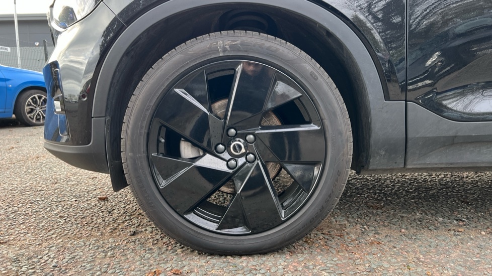 Used Volvo XC40 2025 for sale - 76872766: Photo 25