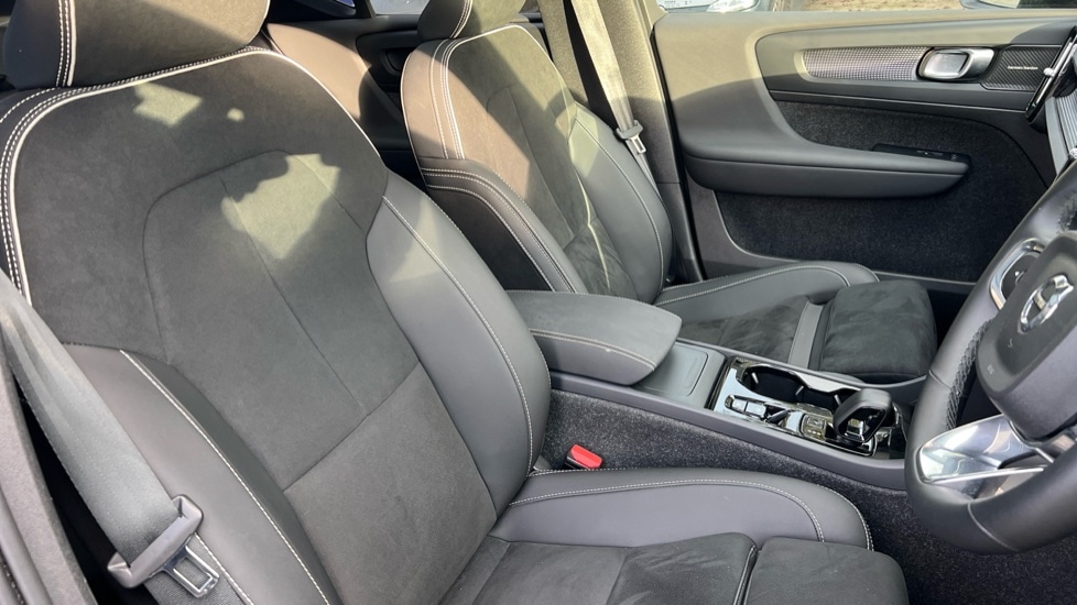 Used Volvo XC40 2025 for sale - 76872766: Photo 9