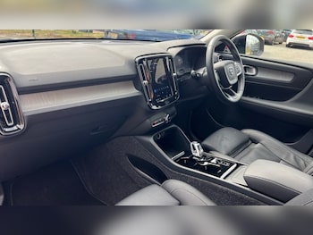 Used Volvo XC40 2025 for sale - 75641032: Photo