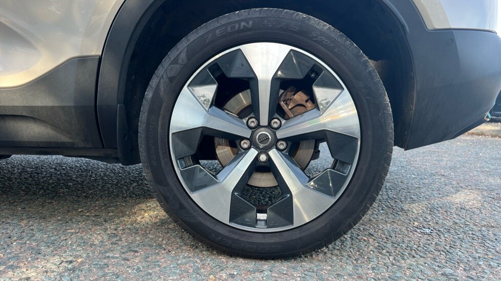 Used Volvo XC40 2023 for sale - 76086578: Photo 26