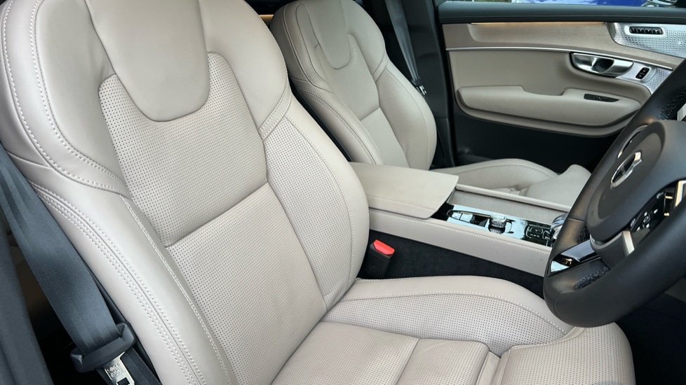 Used Volvo XC90 2025 for sale - 76434651: Photo 9