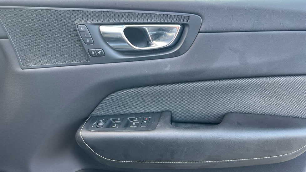 Used Volvo XC60 2020 for sale - 76623478: Photo 15