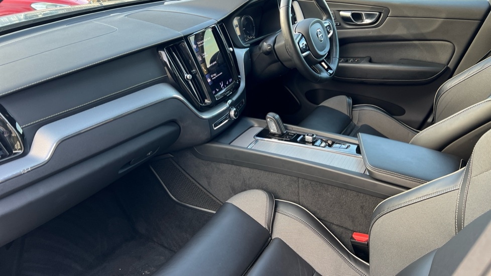 Used Volvo XC60 2020 for sale - 76623478: Photo 4