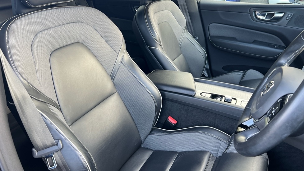 Used Volvo XC60 2020 for sale - 76623478: Photo 9
