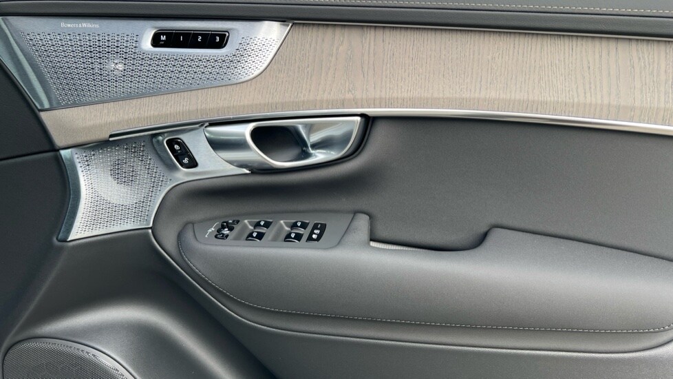 Used Volvo XC90 2025 for sale - 76116836: Photo 15