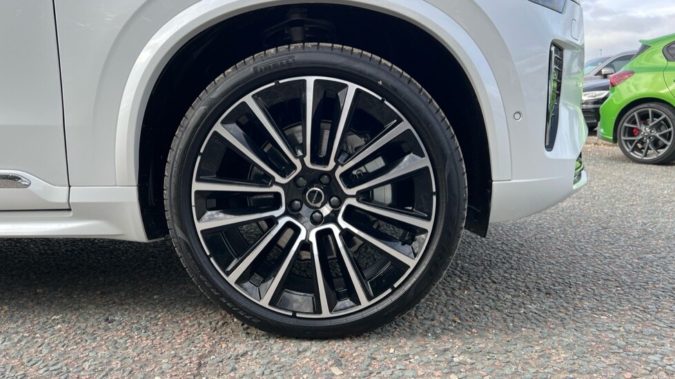 Used Volvo XC90 2025 for sale - 76116836: Photo 16