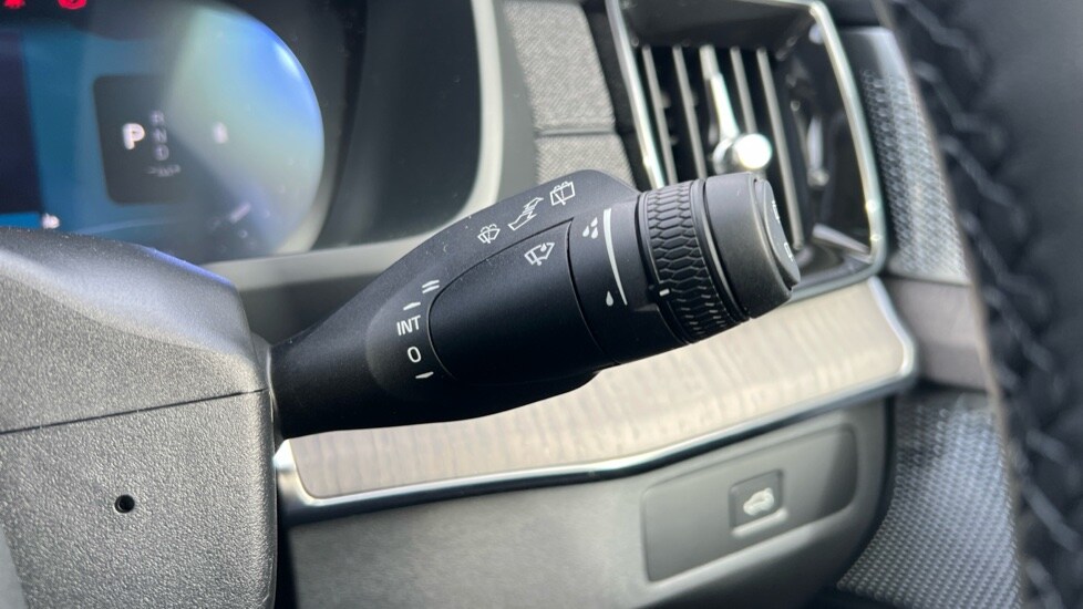 Used Volvo XC90 2025 for sale - 76116836: Photo 28