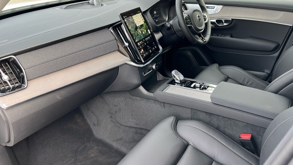 Used Volvo XC90 2025 for sale - 76116836: Photo 4