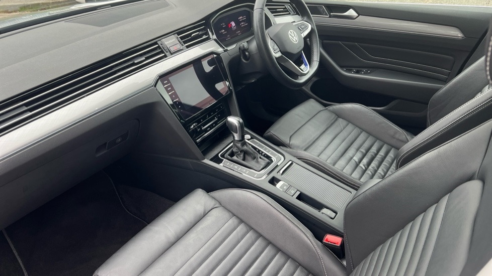 Used Volkswagen Passat 2023 for sale - 76869659: Photo 10