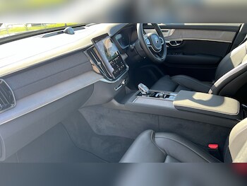 Used Volvo XC90 2025 for sale - 76116793: Photo 4