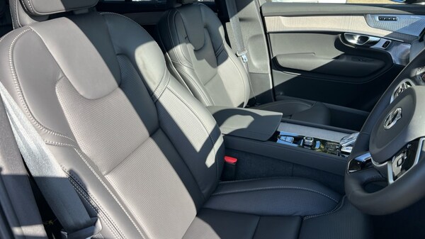 Used Volvo XC90 2025 for sale - 76116793: Photo 9