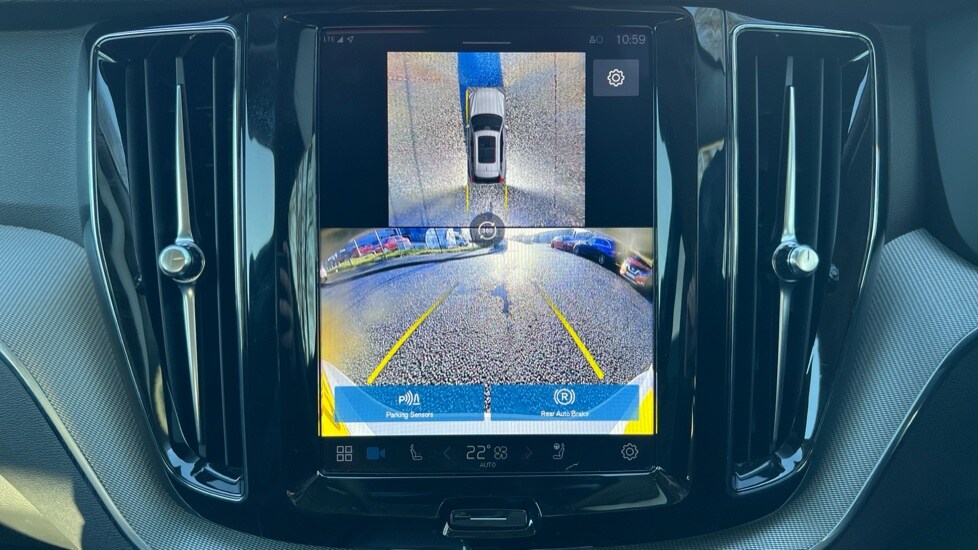 Used Volvo XC60 2025 for sale - 76874329: Photo 32