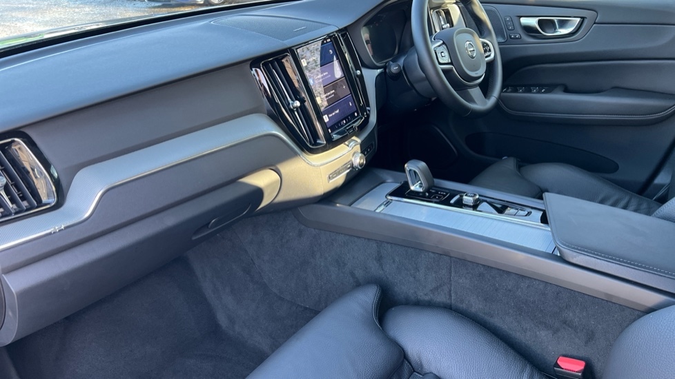 Used Volvo XC60 2025 for sale - 76874329: Photo 4