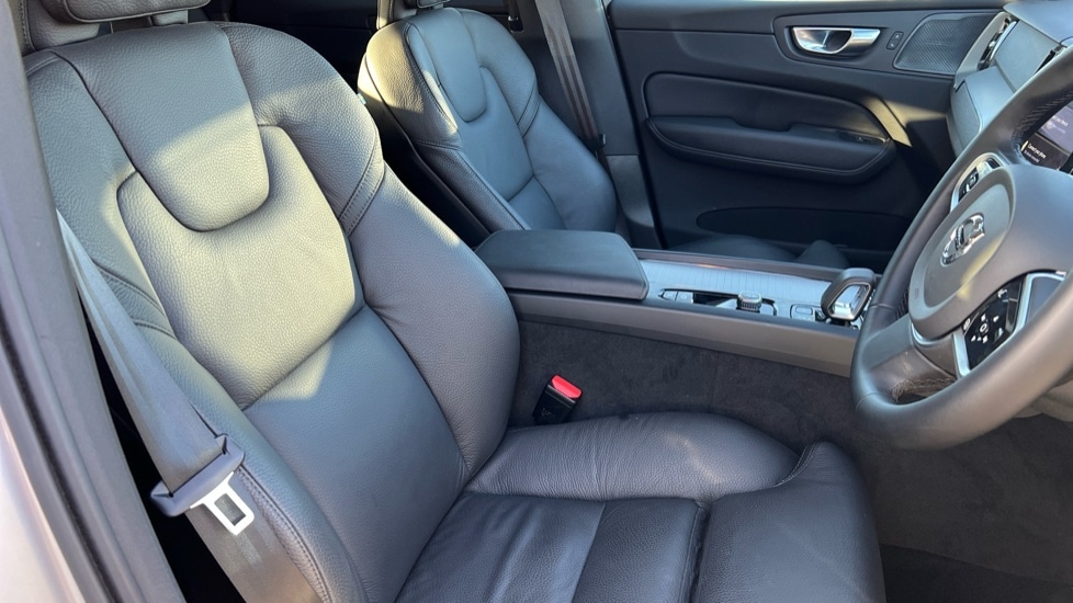 Used Volvo XC60 2025 for sale - 76874329: Photo 9