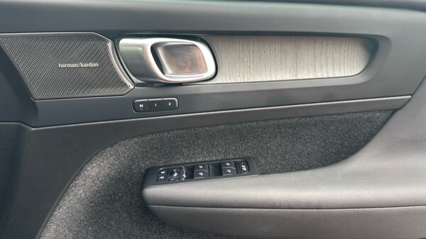 Used Volvo XC40 2025 for sale - 75641141: Photo 15