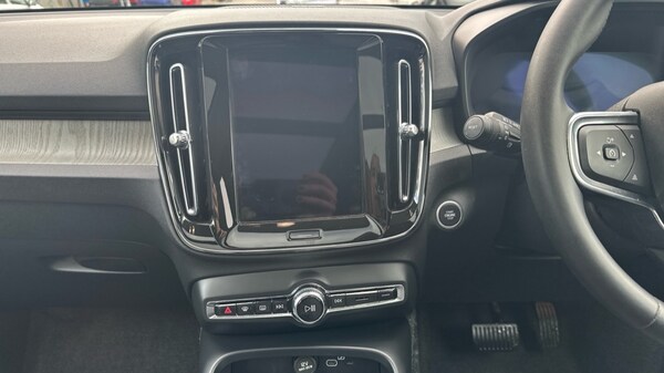 Used Volvo XC40 2025 for sale - 75641141: Photo 22
