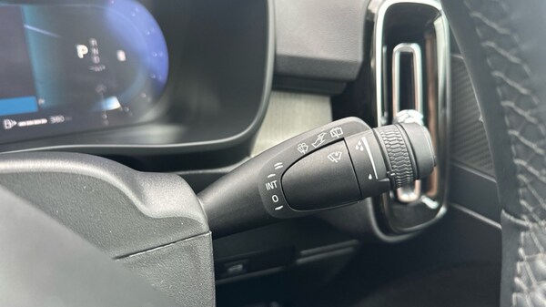 Used Volvo XC40 2025 for sale - 75641141: Photo 28