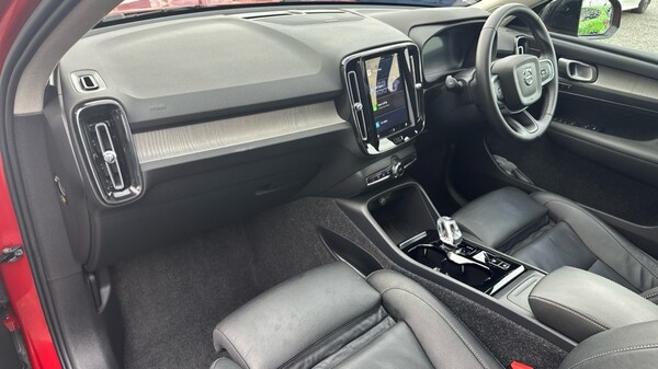 Used Volvo XC40 2025 for sale - 75641141: Photo 4