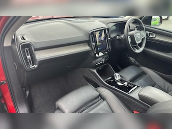 Used Volvo XC40 2025 for sale - 75641141: Photo