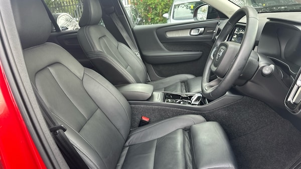 Used Volvo XC40 2025 for sale - 75641141: Photo 9