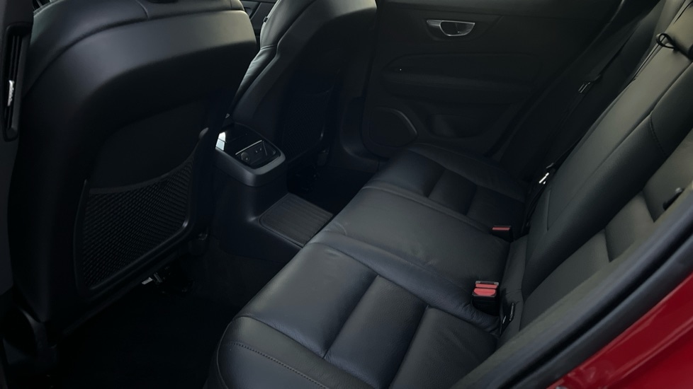 Used Volvo V60 2025 for sale - 76872771: Photo 10