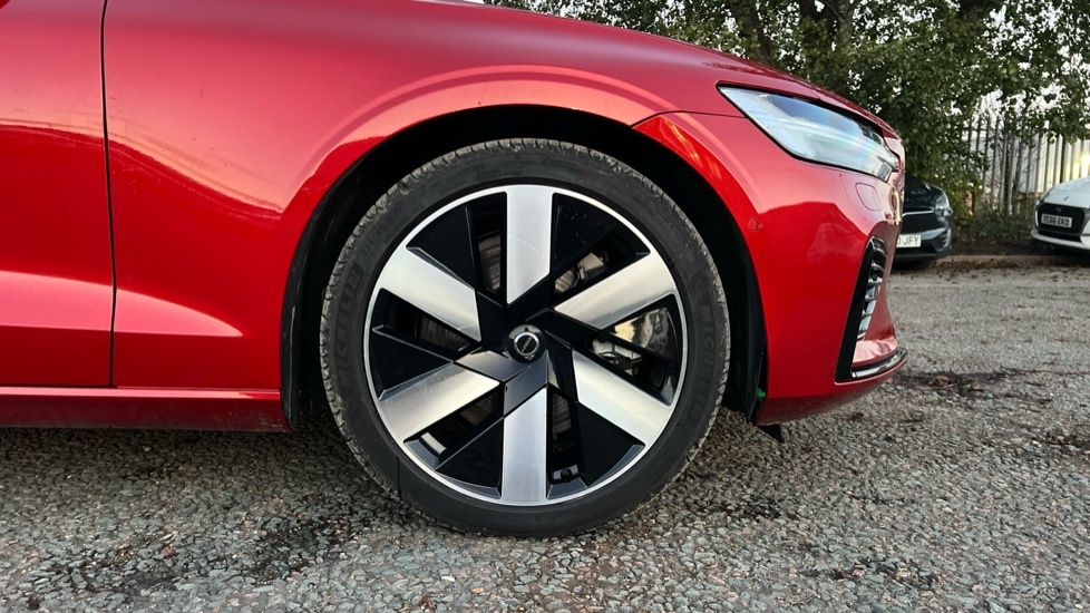 Used Volvo V60 2025 for sale - 76872771: Photo 16