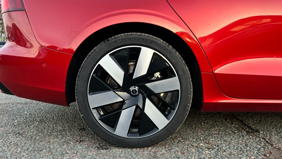 Used Volvo V60 2025 for sale - 76872771: Photo 24