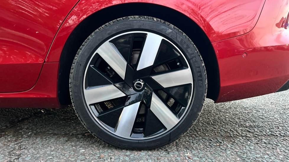 Used Volvo V60 2025 for sale - 76872771: Photo 26