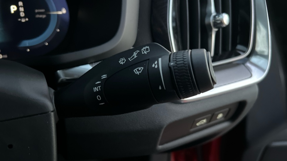 Used Volvo V60 2025 for sale - 76872771: Photo 28