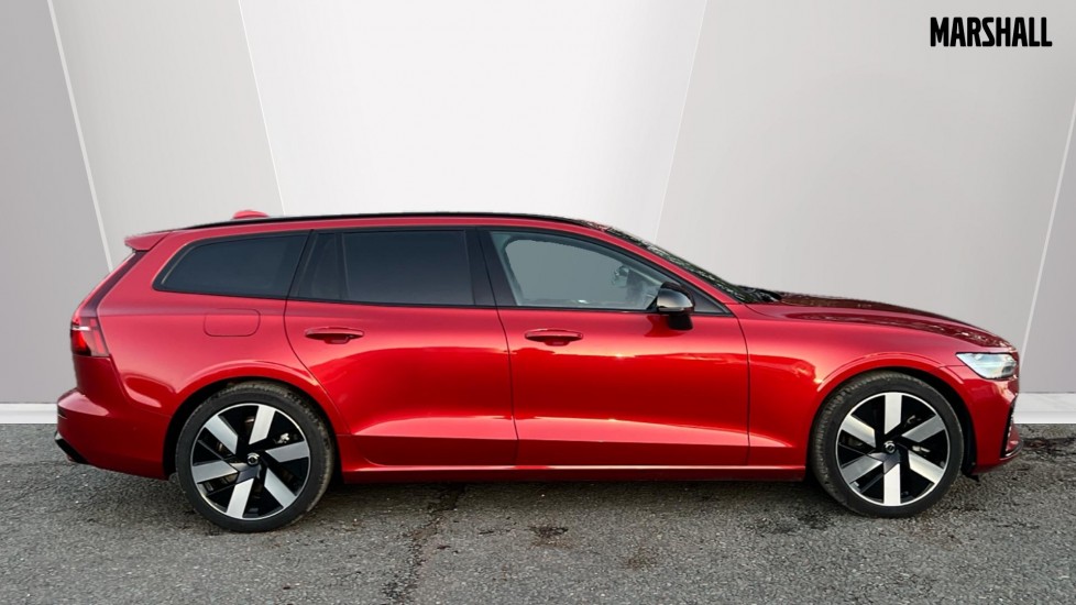 Used Volvo V60 2025 for sale - 76872771: Photo 3