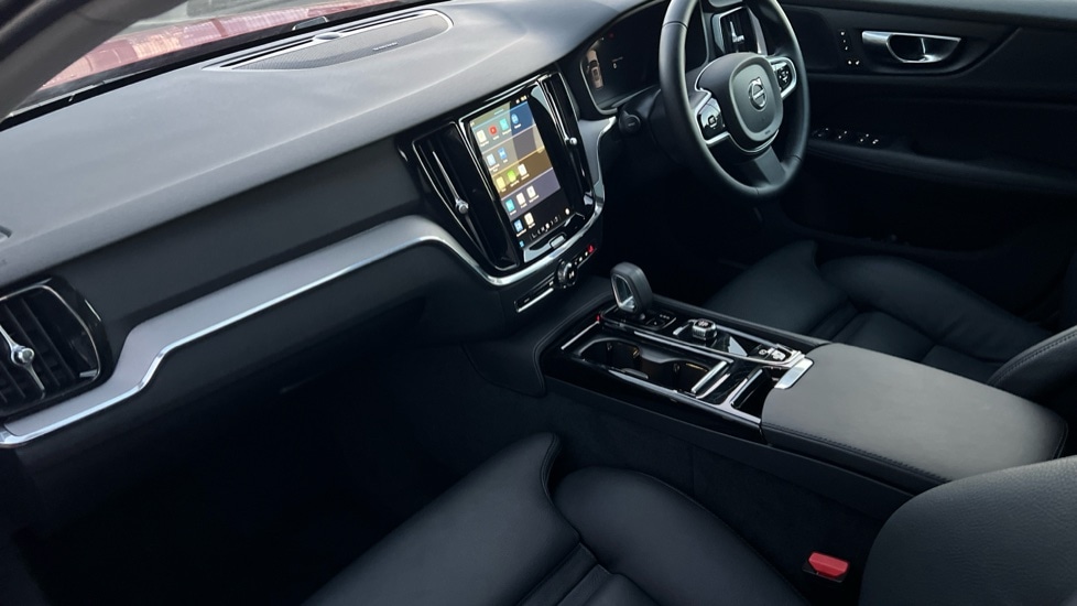 Used Volvo V60 2025 for sale - 76872771: Photo 4