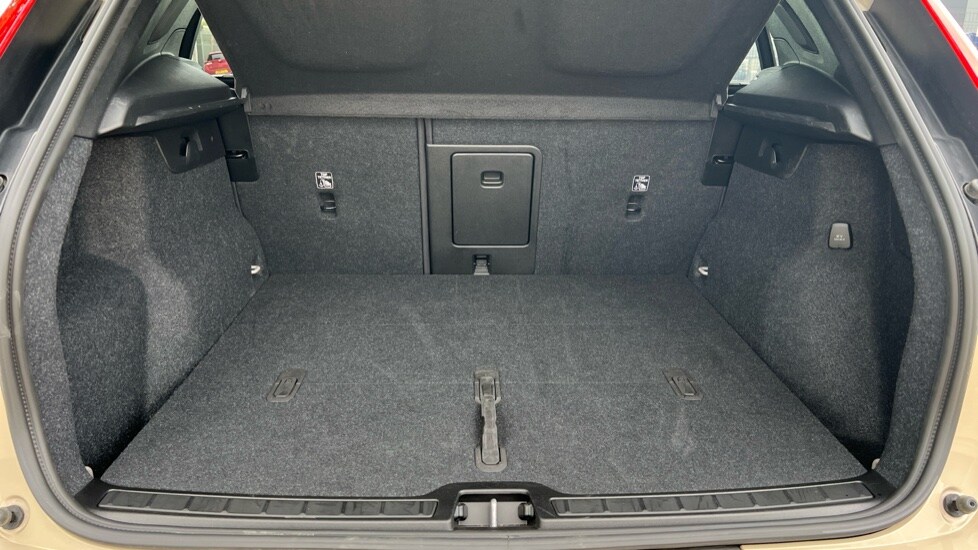 Used Volvo XC40 2025 for sale - 76868694: Photo 17