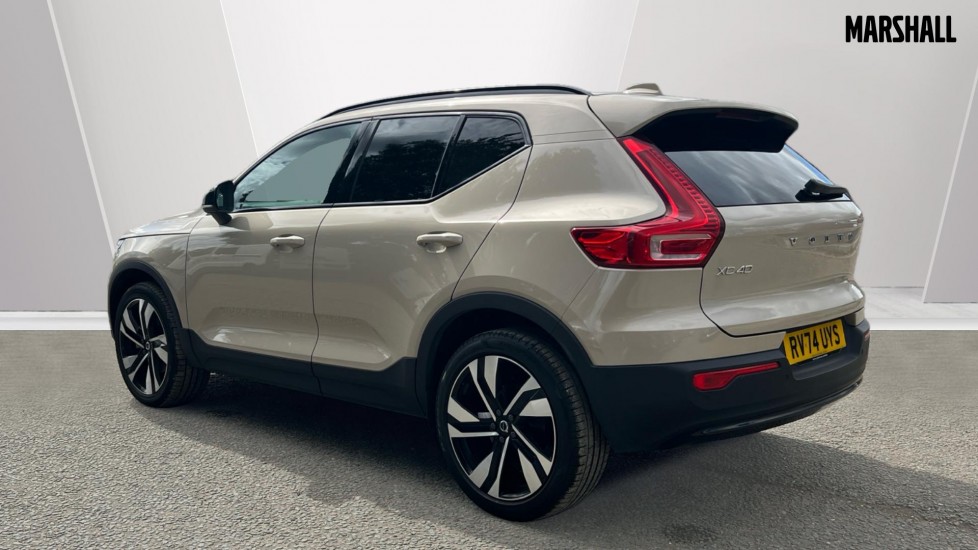Used Volvo XC40 2025 for sale - 76868694: Photo 2