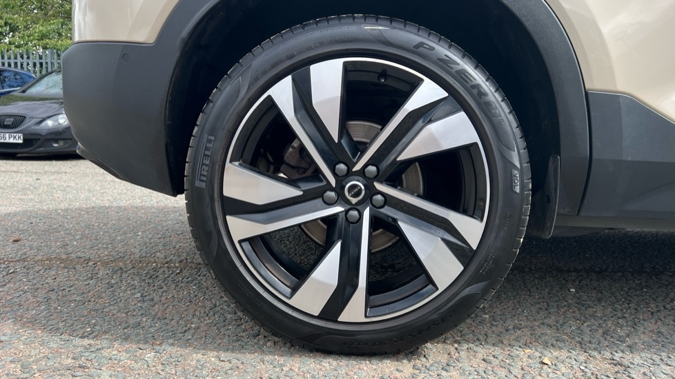 Used Volvo XC40 2025 for sale - 76868694: Photo 24