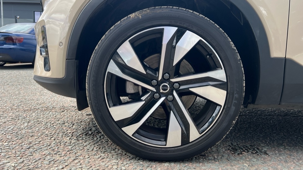 Used Volvo XC40 2025 for sale - 76868694: Photo 25