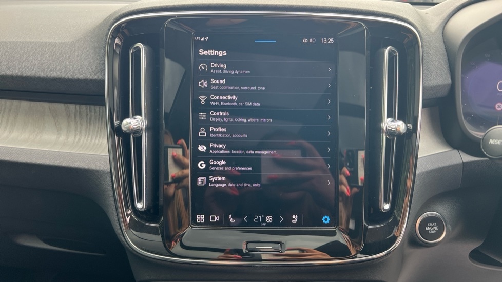 Used Volvo XC40 2025 for sale - 76868694: Photo 30