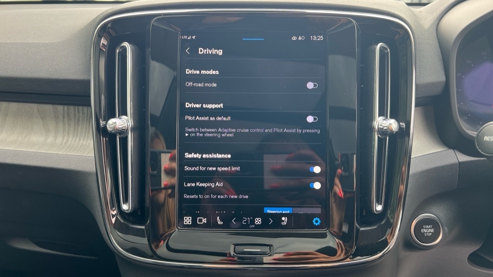 Used Volvo XC40 2025 for sale - 76868694: Photo 31