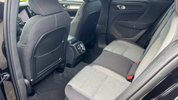 Used Volvo XC40 2023 for sale - 76124611: Photo 10