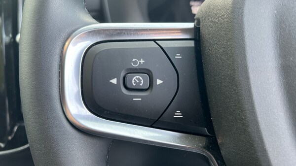 Used Volvo XC40 2023 for sale - 76124611: Photo 18