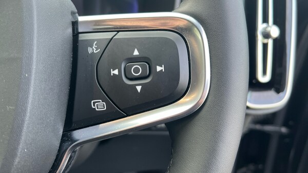 Used Volvo XC40 2023 for sale - 76124611: Photo 19