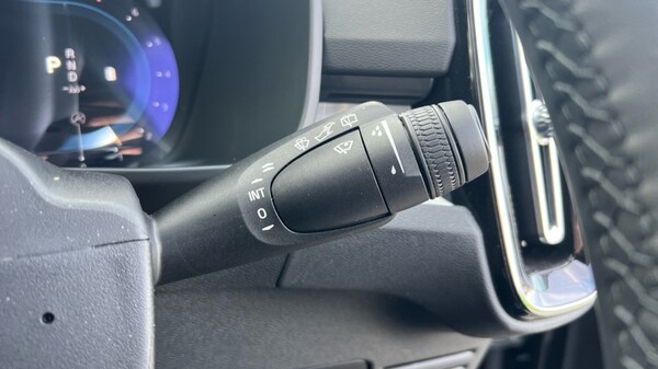 Used Volvo XC40 2023 for sale - 76124611: Photo 28