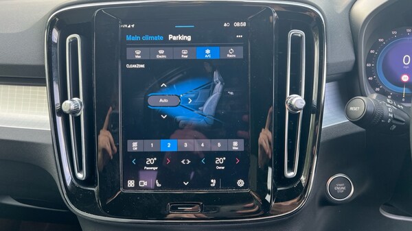 Used Volvo XC40 2023 for sale - 76124611: Photo 35