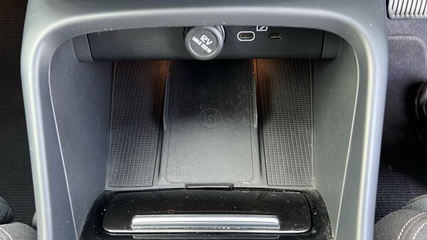 Used Volvo XC40 2023 for sale - 76124611: Photo 36