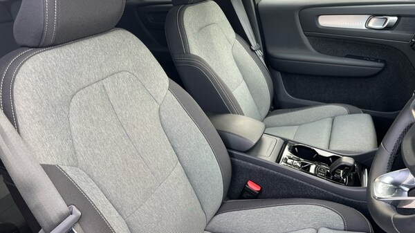 Used Volvo XC40 2023 for sale - 76124611: Photo 9