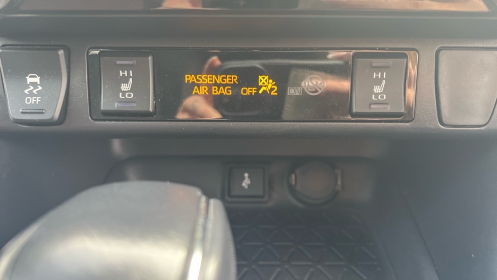 Used Toyota RAV4 2021 for sale - 76868758: Photo 30