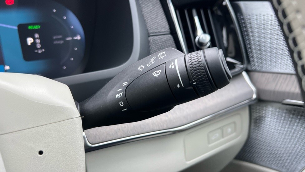 Used Volvo XC90 2025 for sale - 76691473: Photo 28