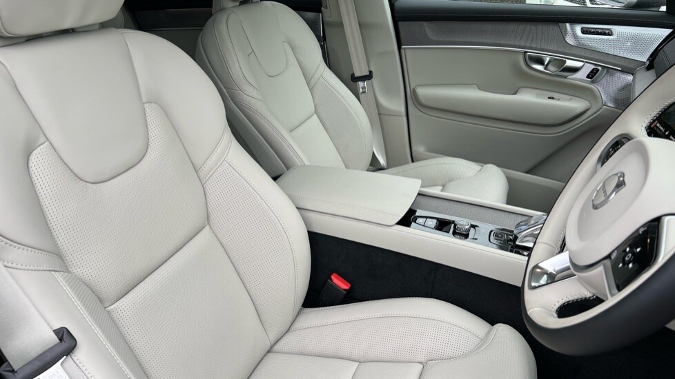 Used Volvo XC90 2025 for sale - 76691473: Photo 9
