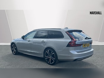 Used Volvo V90 2025 for sale - 75652922: Photo
