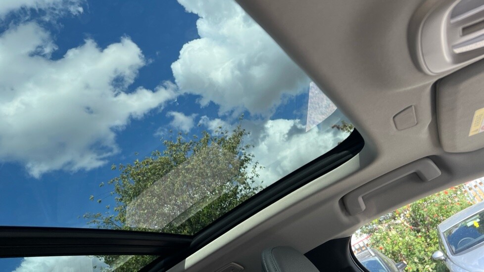 Used Volvo V90 2025 for sale - 75652922: Photo 32