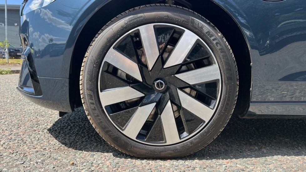 Used Volvo V90 2025 for sale - 76008191: Photo 25